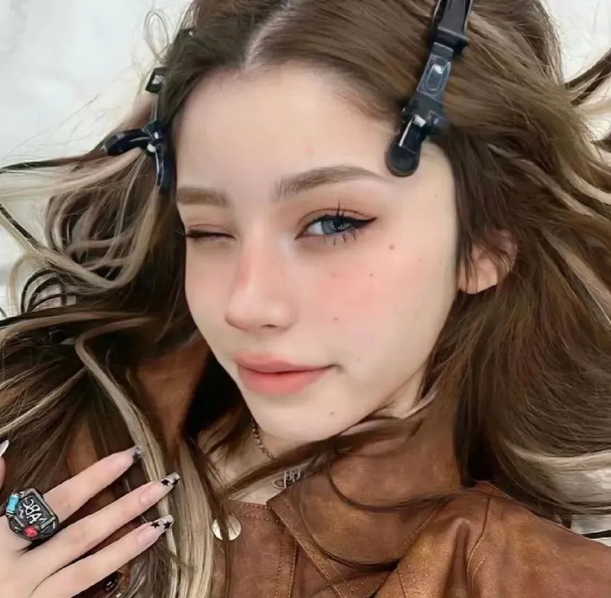 天才：黑色石榴石